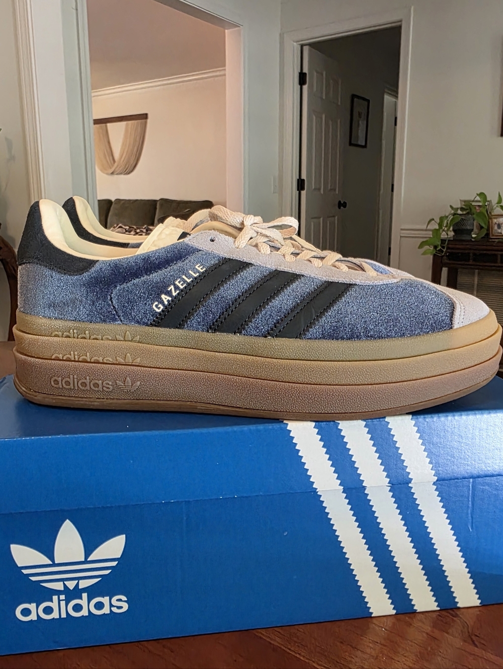 Adidas Gazelle Bold Platform Sneaker EUC